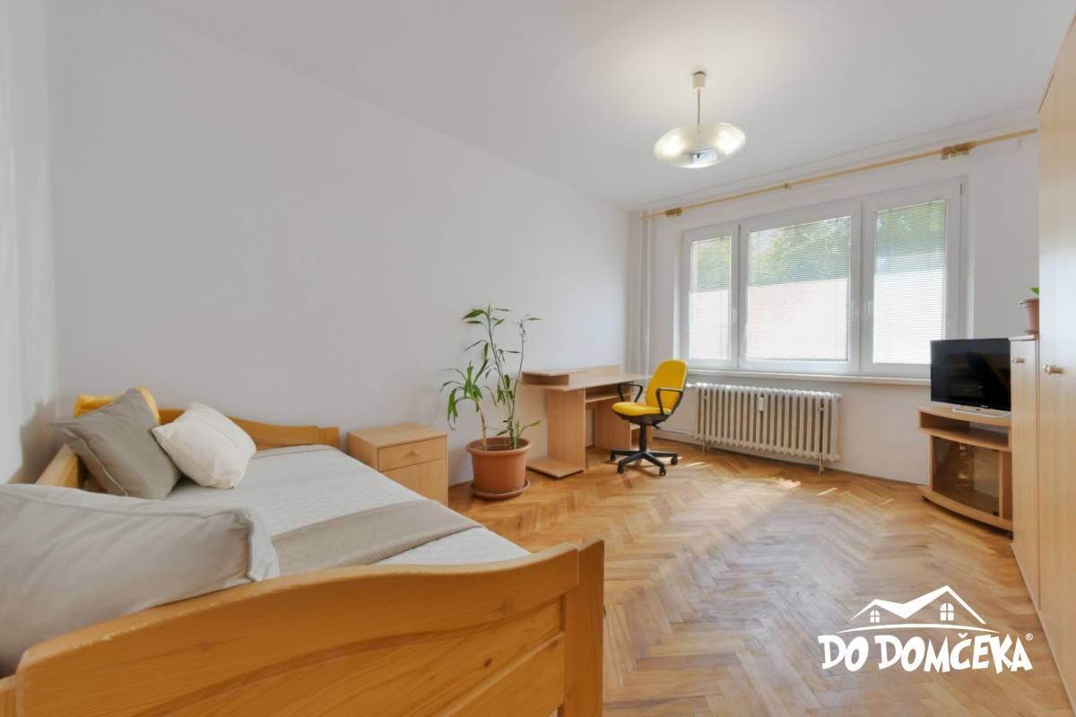 DO DOMČEKA | Slnečný byt s lodžiou obklopený zeleňou
