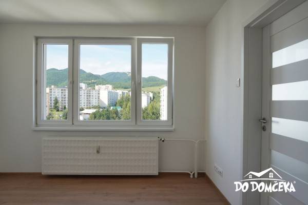 PREDANÉ - Kompletne zrekonštruovaný 3-izbový byt, Banská Bystrica